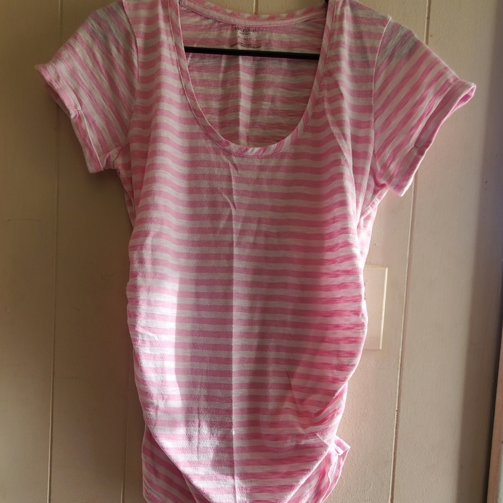 Adorable maternity shirt